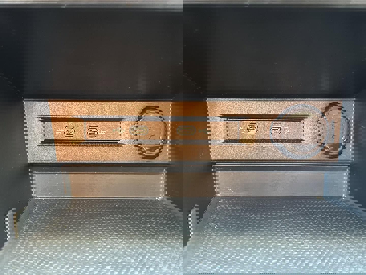 Used 2020 Volkswagen Tiguan S image 16