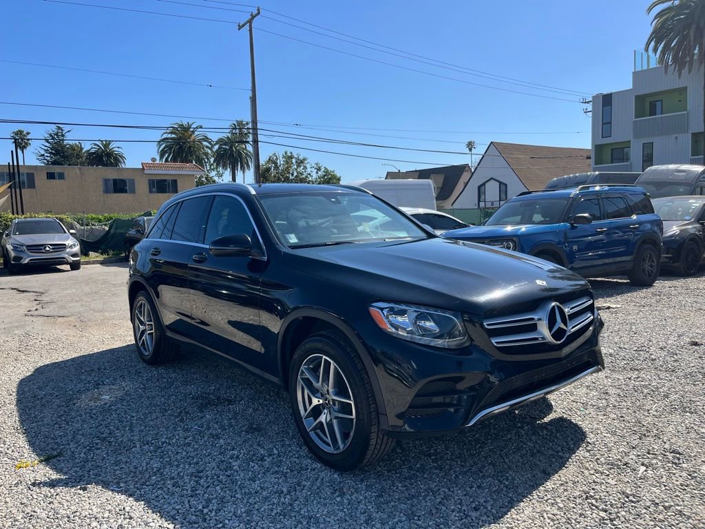 Used 2019 Mercedes-Benz GLC 300 w/ AMG Line image 3