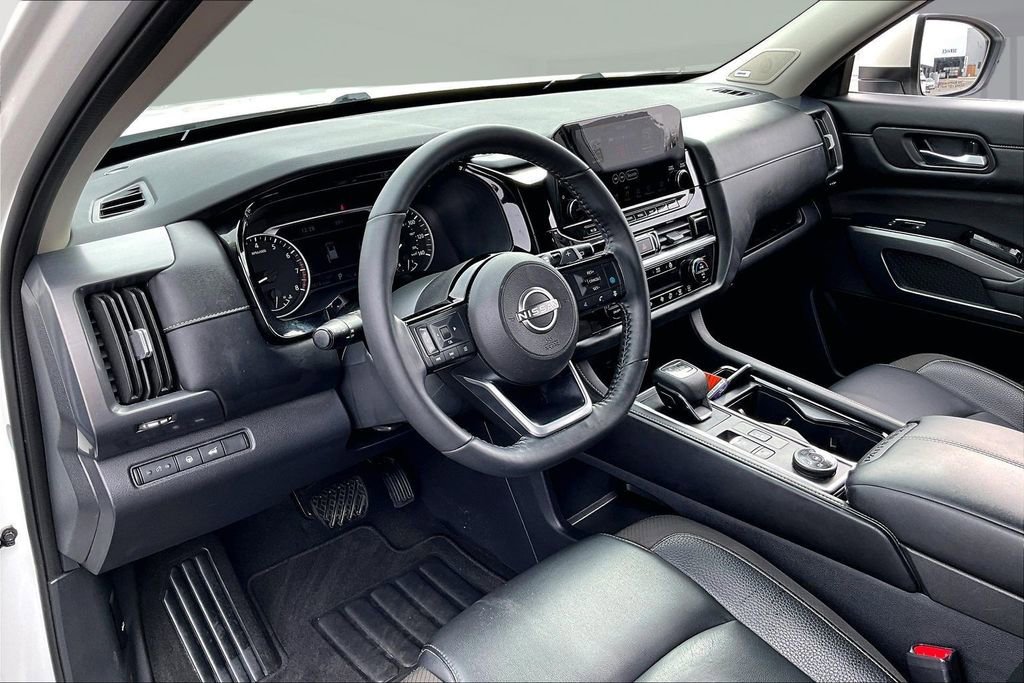 Used 2023 Nissan Pathfinder SL w/ SL Premium Package image 14