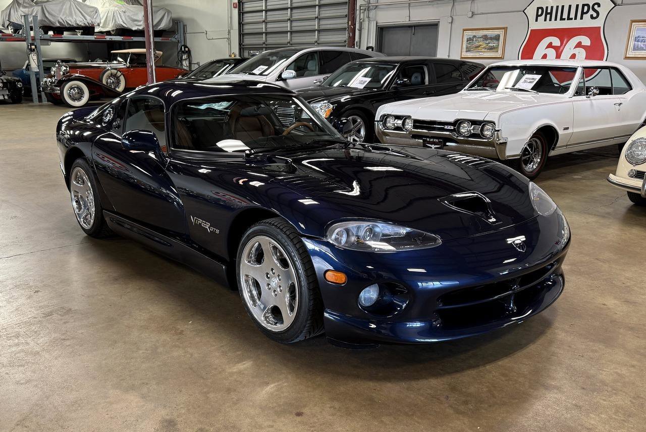Used 2001 Dodge Viper GTS RWD image 3