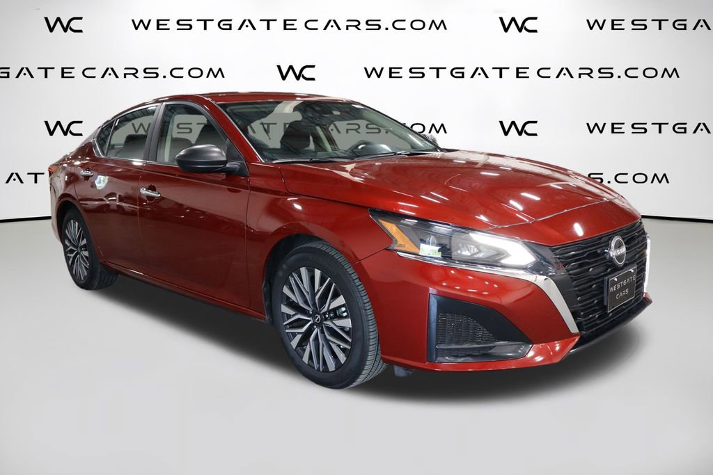 Used 2024 Nissan Altima 2.5 SV