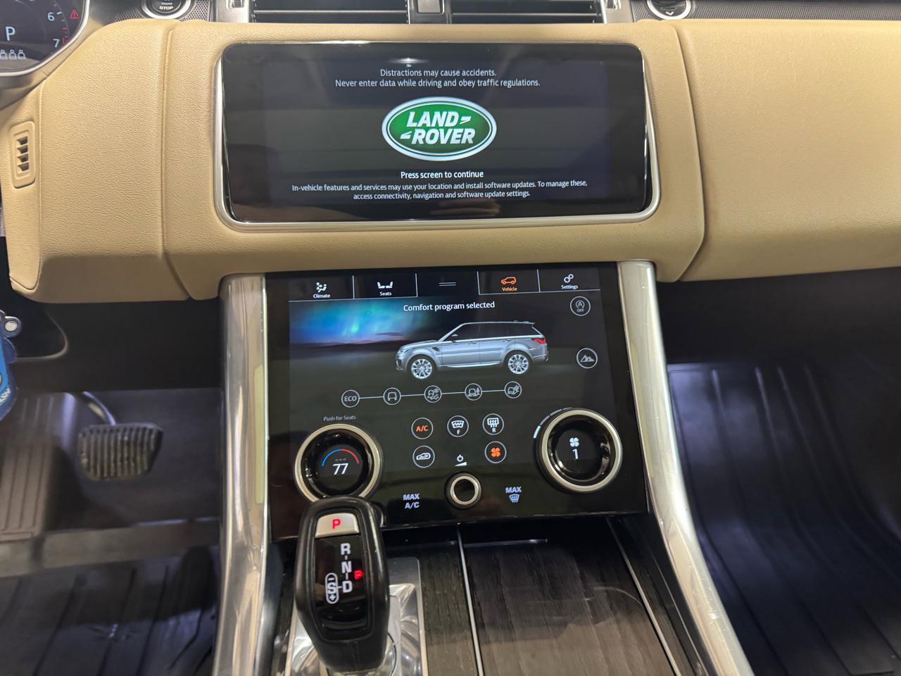 Used 2020 Land Rover Range Rover Sport HSE AWD/4WD image 25