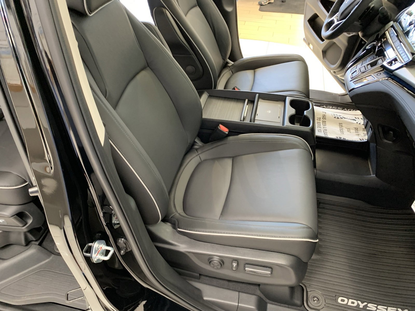 New 2026 Honda Odyssey Touring image 28