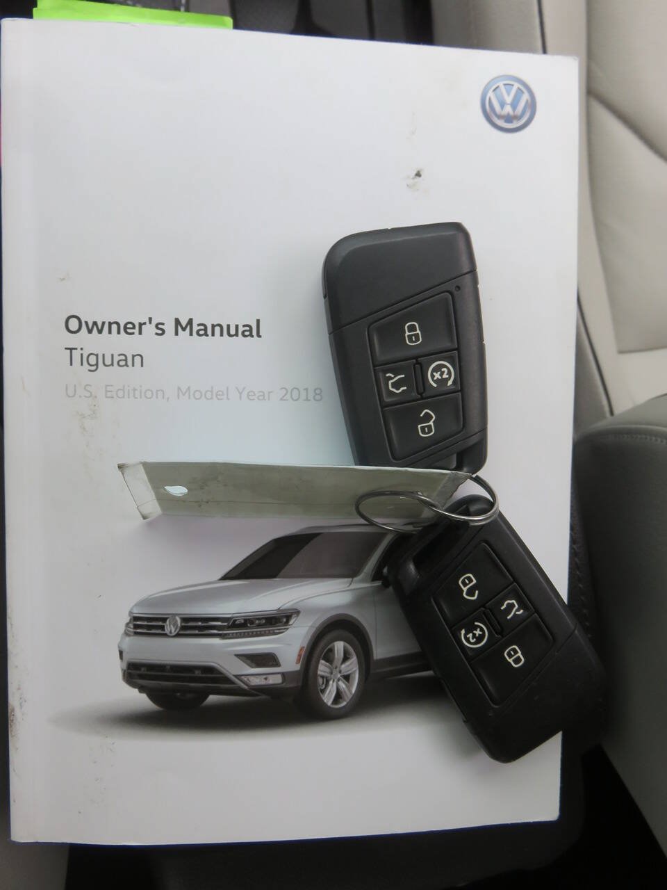 Used 2018 Volkswagen Tiguan SEL Premium AWD/4WD image 37