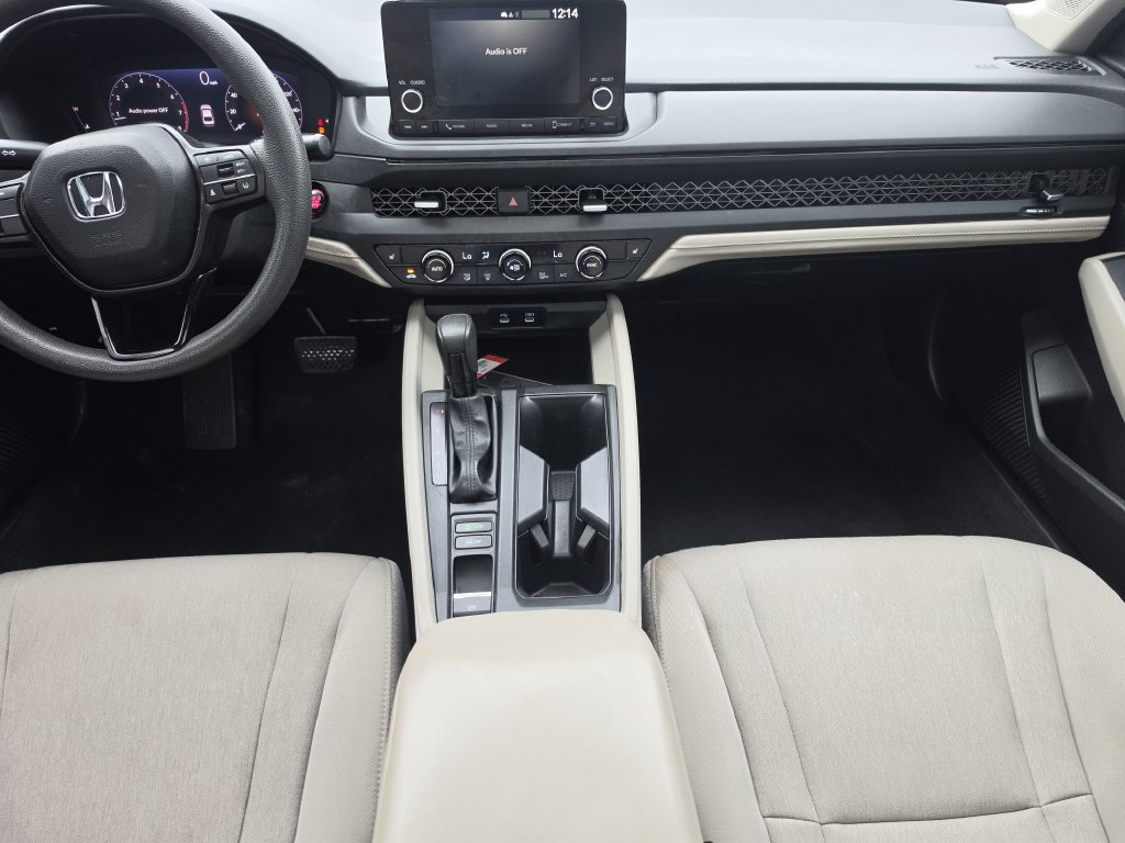 Used 2025 Honda Accord SE image 14
