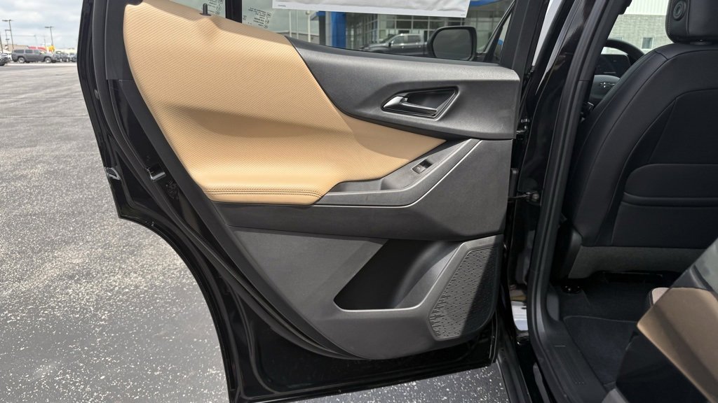 New 2026 Chevrolet Equinox ACTIV w/ Safety and Technology Package image 14