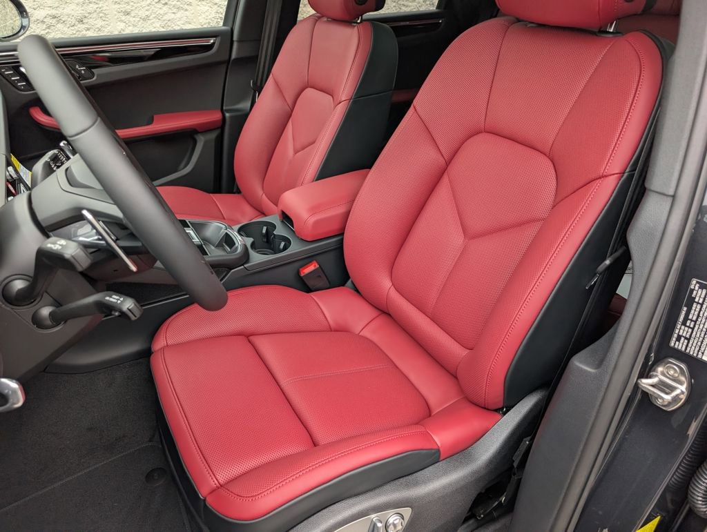 New 2026 Porsche Macan S AWD/4WD image 5