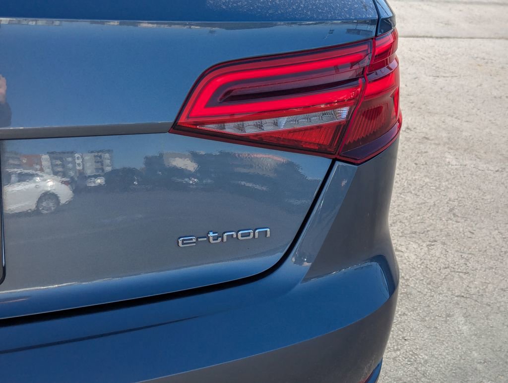 Used 2018 Audi A3 e-tron Premium w/ Sport Package FWD image 5