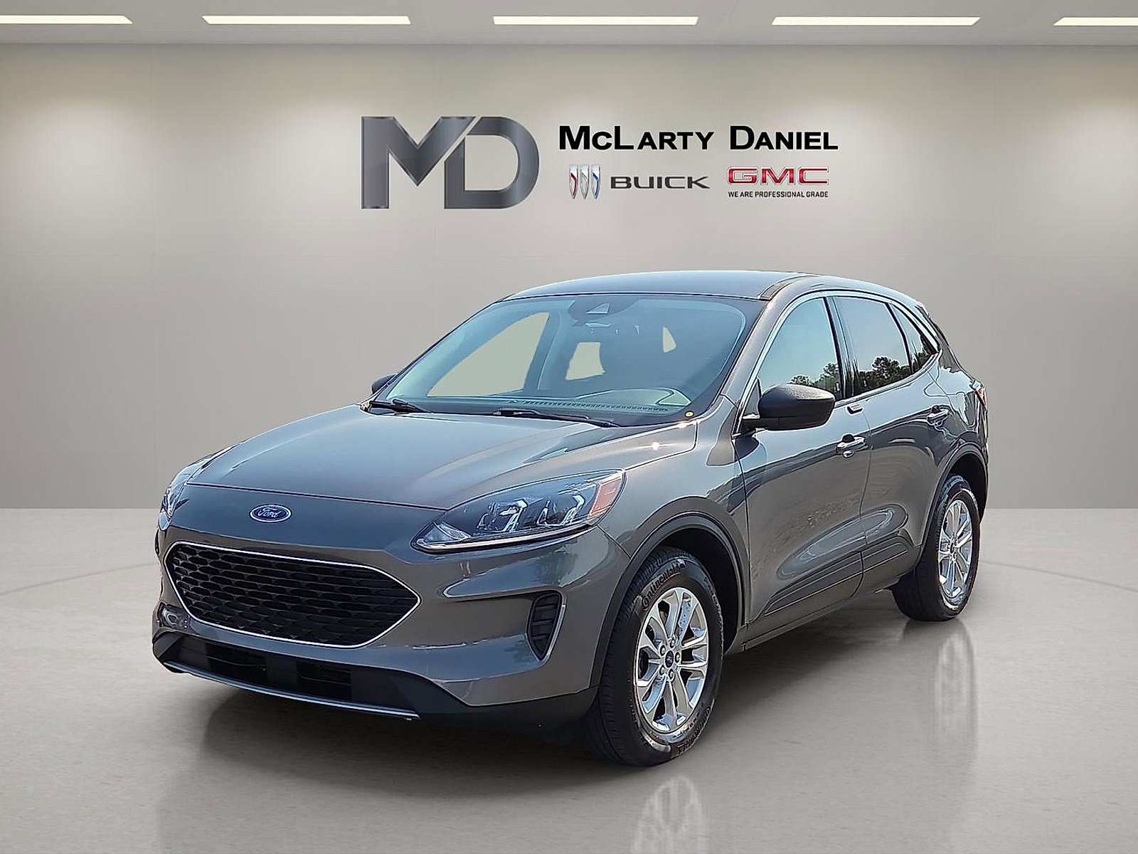 Used 2022 Ford Escape SE w/ Convenience Package image 2