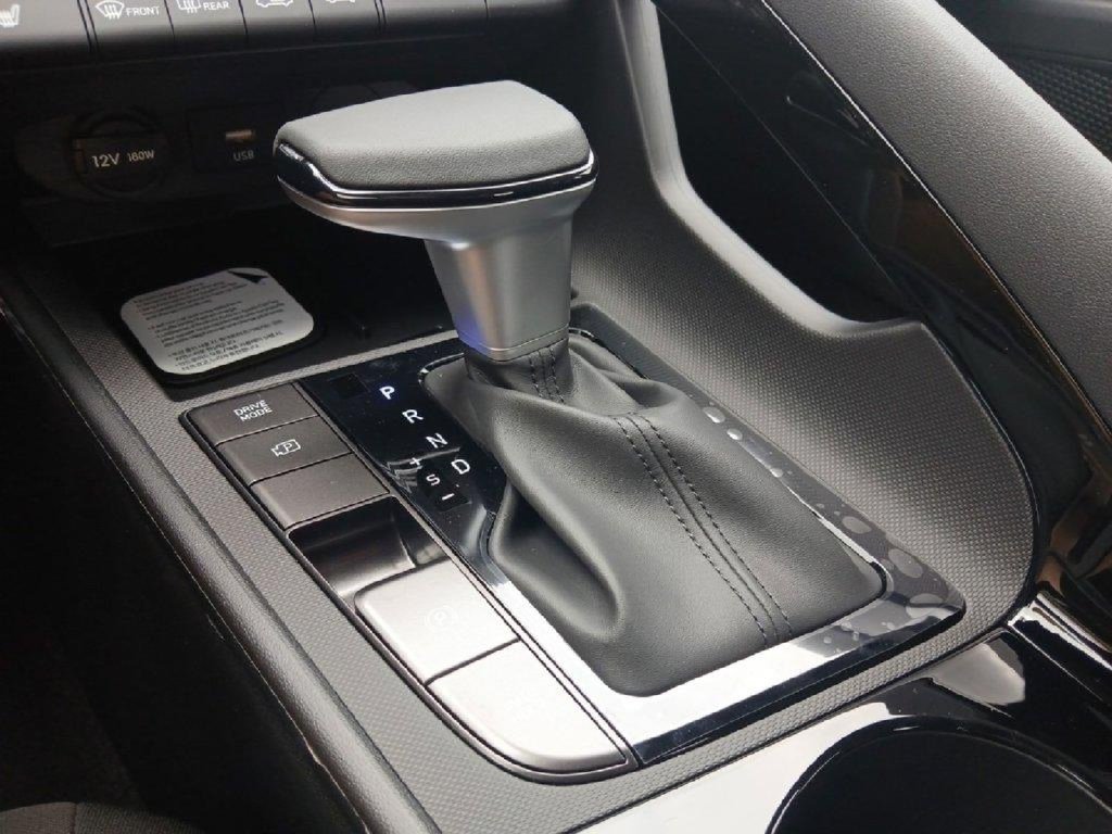 New 2026 Hyundai Elantra SEL Sport FWD image 19