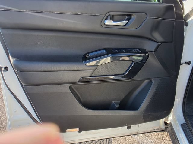 Used 2022 Nissan Pathfinder SV w/ Cargo Package FWD image 17