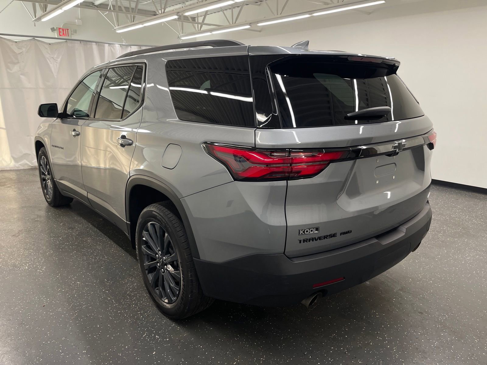 Used 2023 Chevrolet Traverse RS w/ LPO, Floor Liner Package image 3