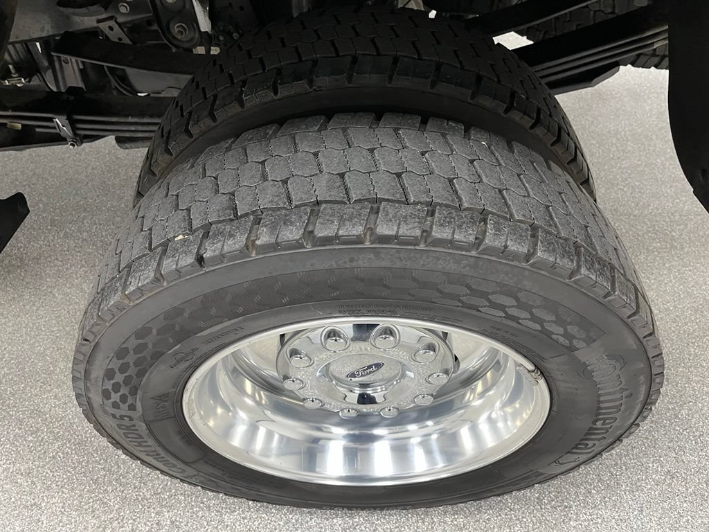 Used 2025 Ford F450 Platinum w/ FX4 Off-Road Package AWD/4WD image 16