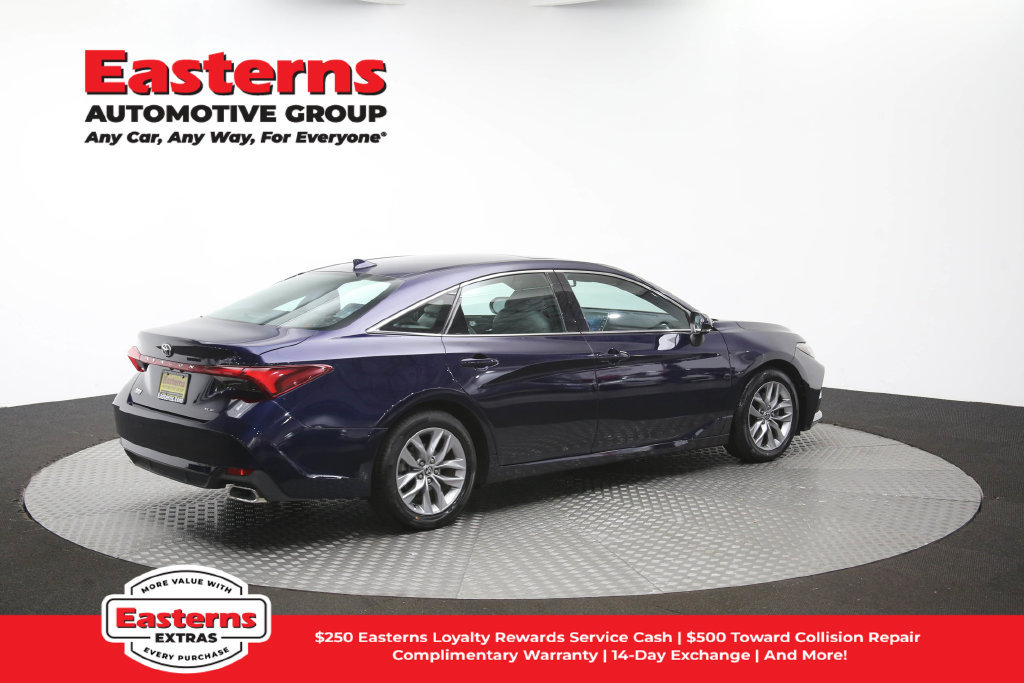 Used 2022 Toyota Avalon XLE w/ Moonroof Package FWD image 44
