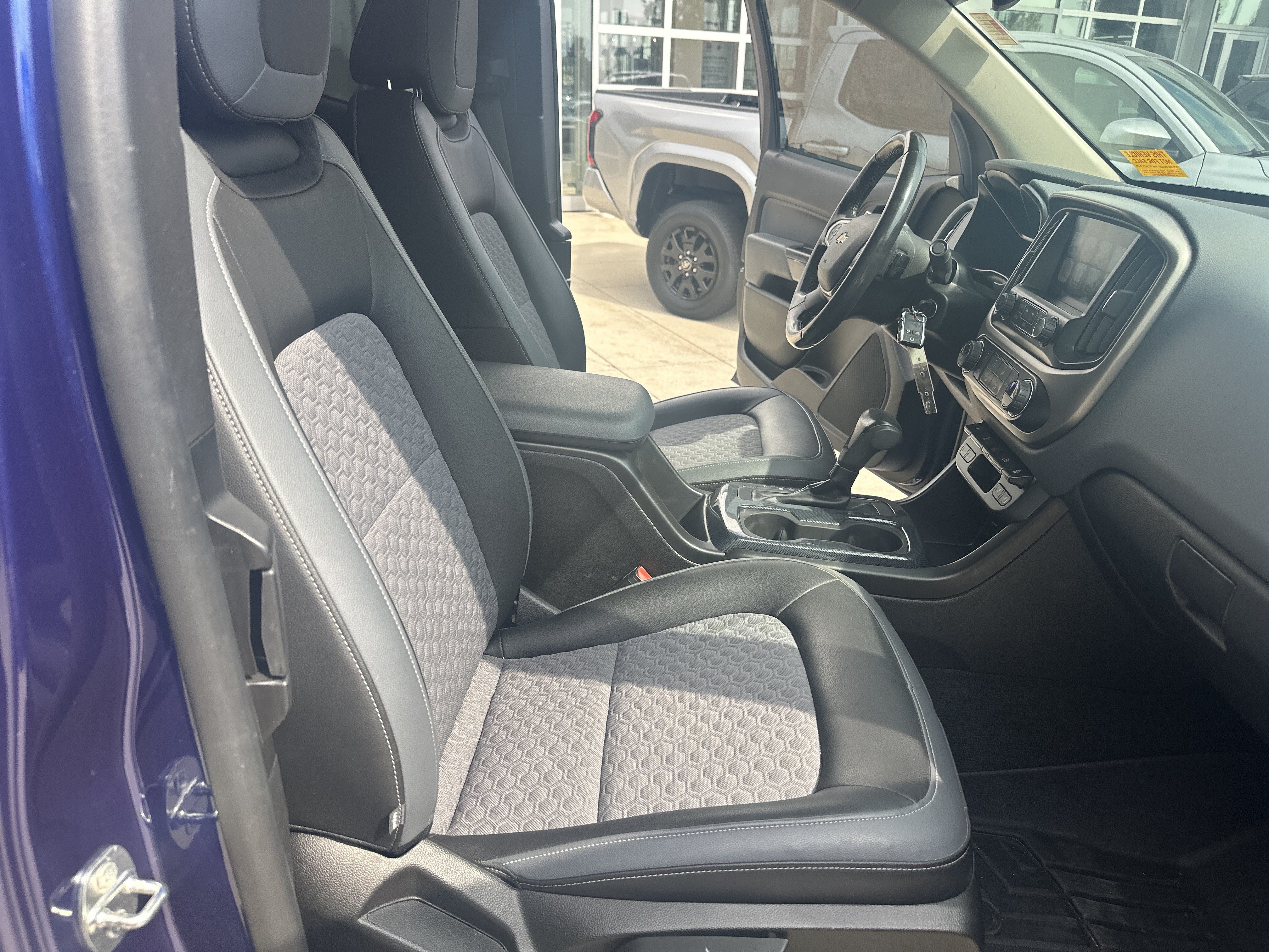 Used 2016 Chevrolet Colorado Z71 AWD/4WD image 28
