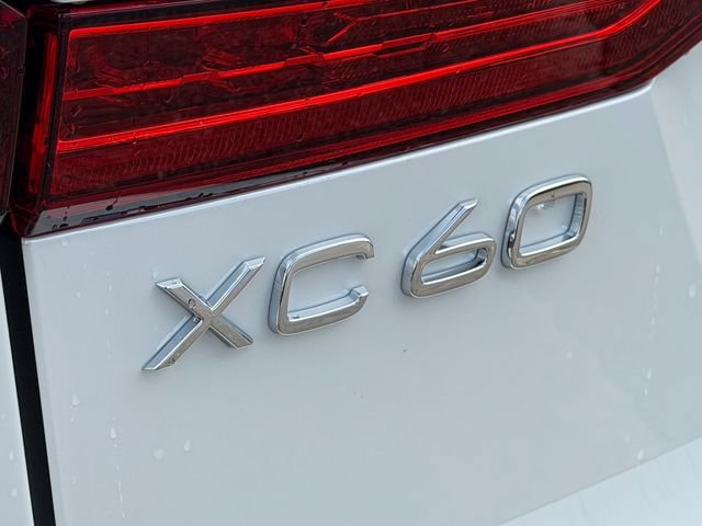 Certified 2024 Volvo XC60 B5 Ultimate AWD/4WD image 10