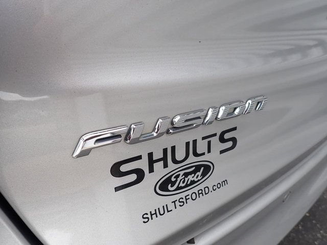 Used 2019 Ford Fusion SE FWD image 5