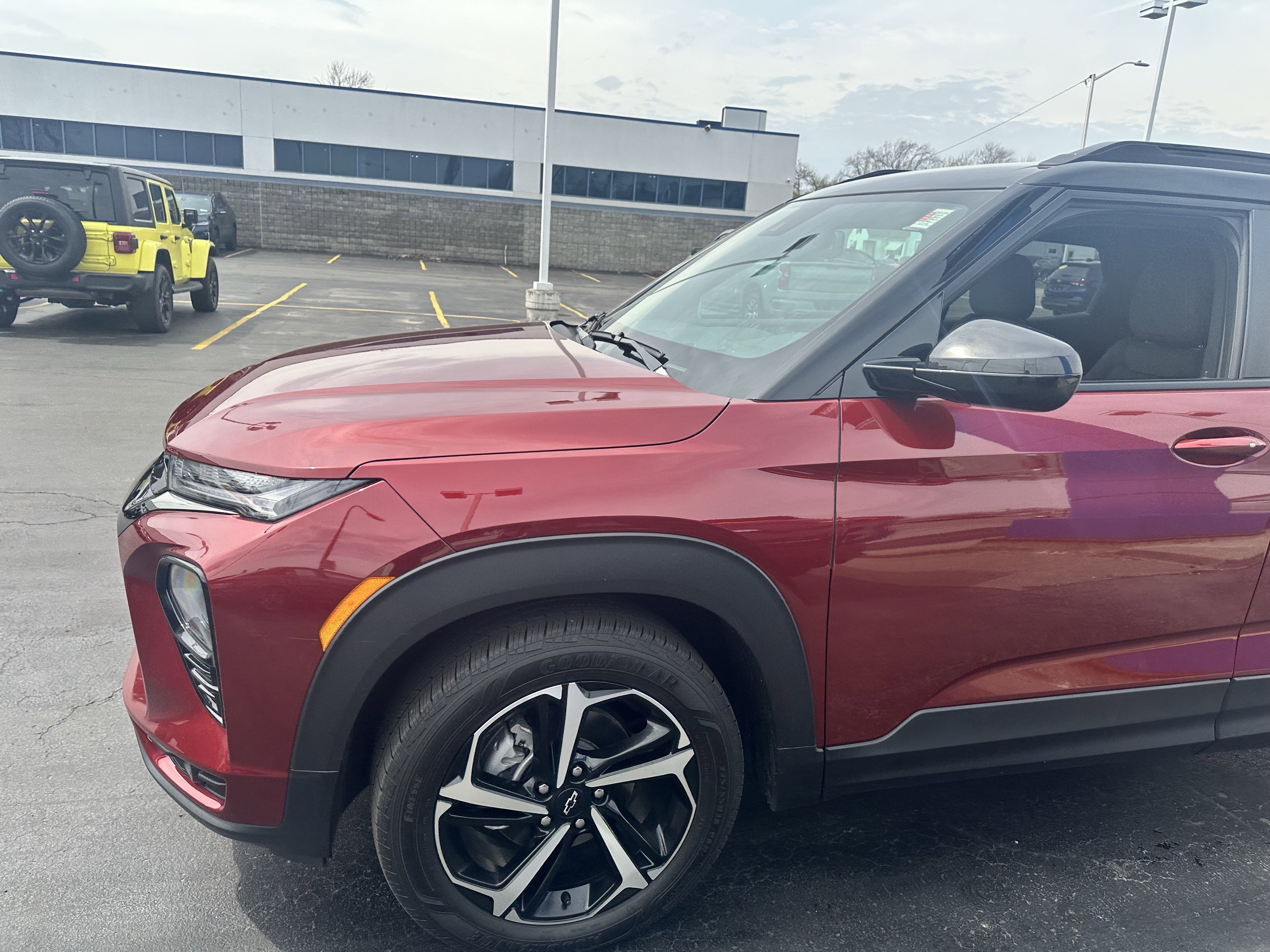 Used 2023 Chevrolet TrailBlazer RS w/ Technology Package image 4
