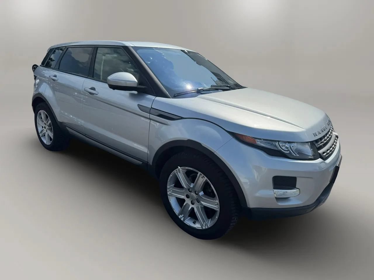 Used 2015 Land Rover Range Rover Evoque Pure Premium AWD/4WD image 7