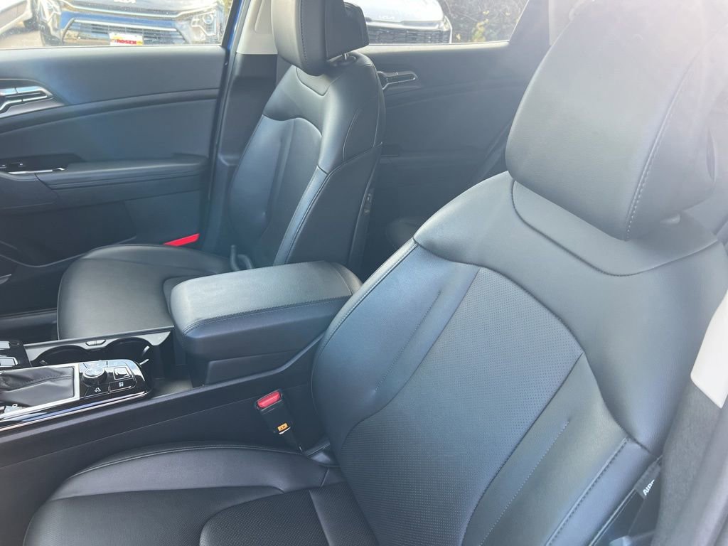 Certified 2025 Kia Sportage EX image 5