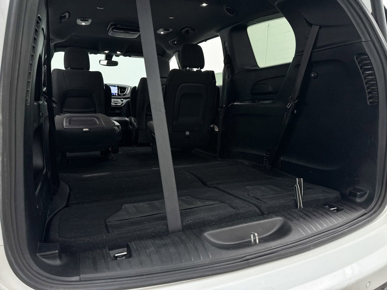 Used 2018 Chrysler Pacifica Touring Plus w/ S Appearance Package image 34