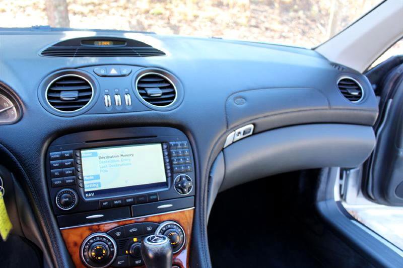 Used 2005 Mercedes-Benz SL 500 image 19