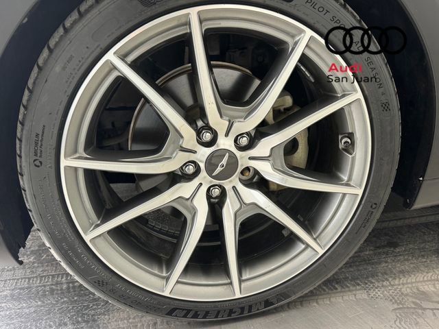 Used 2022 Genesis G70 2.0T w/ Prestige Package RWD image 5