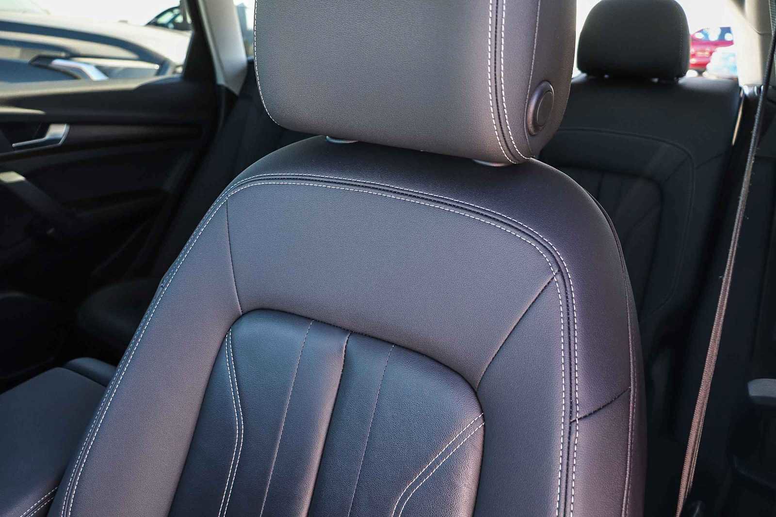 Used 2023 Audi Q5 2.0T Premium w/ Convenience Package image 38