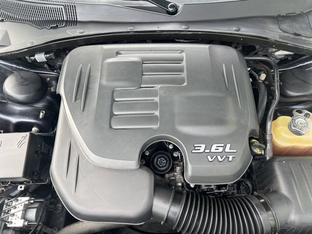 Used 2016 Chrysler 300 S image 35