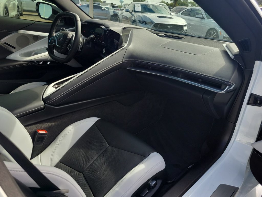Certified 2025 Chevrolet Corvette Stingray Preferred Cpe w/ 2LT RWD image 26