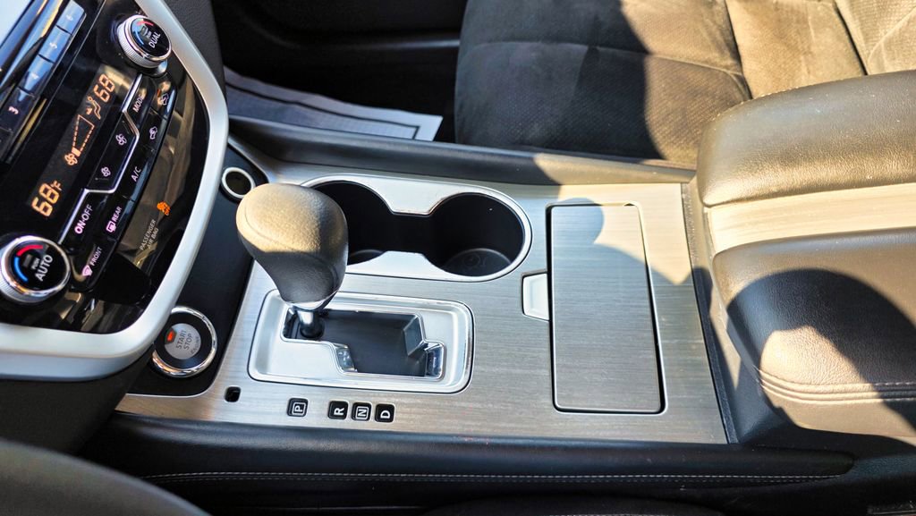 Used 2016 Nissan Murano S image 10