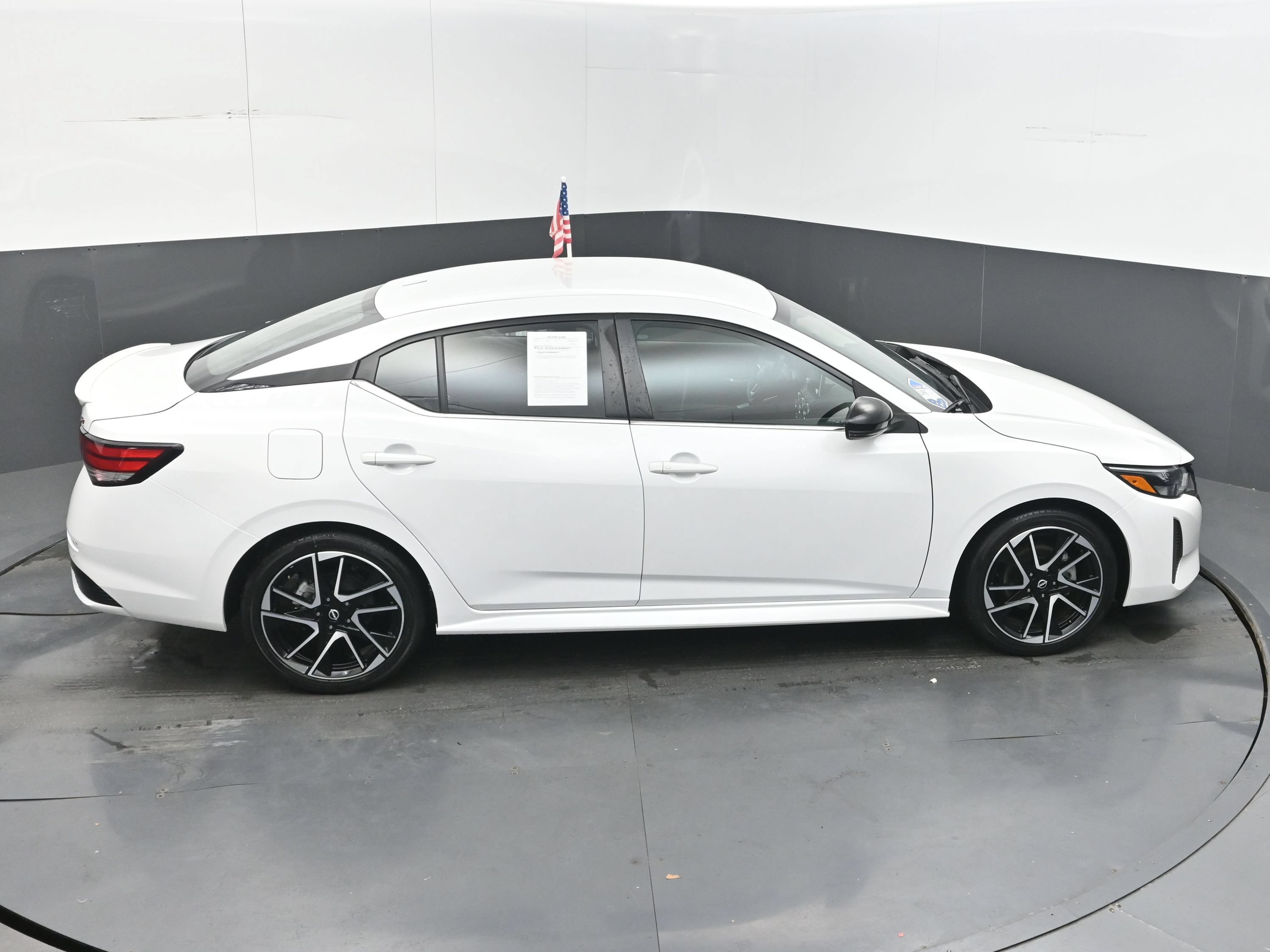 Used 2024 Nissan Sentra SR FWD image 42