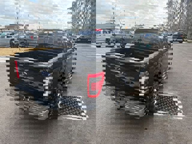 Used 2023 Ford F150 Lariat image 11