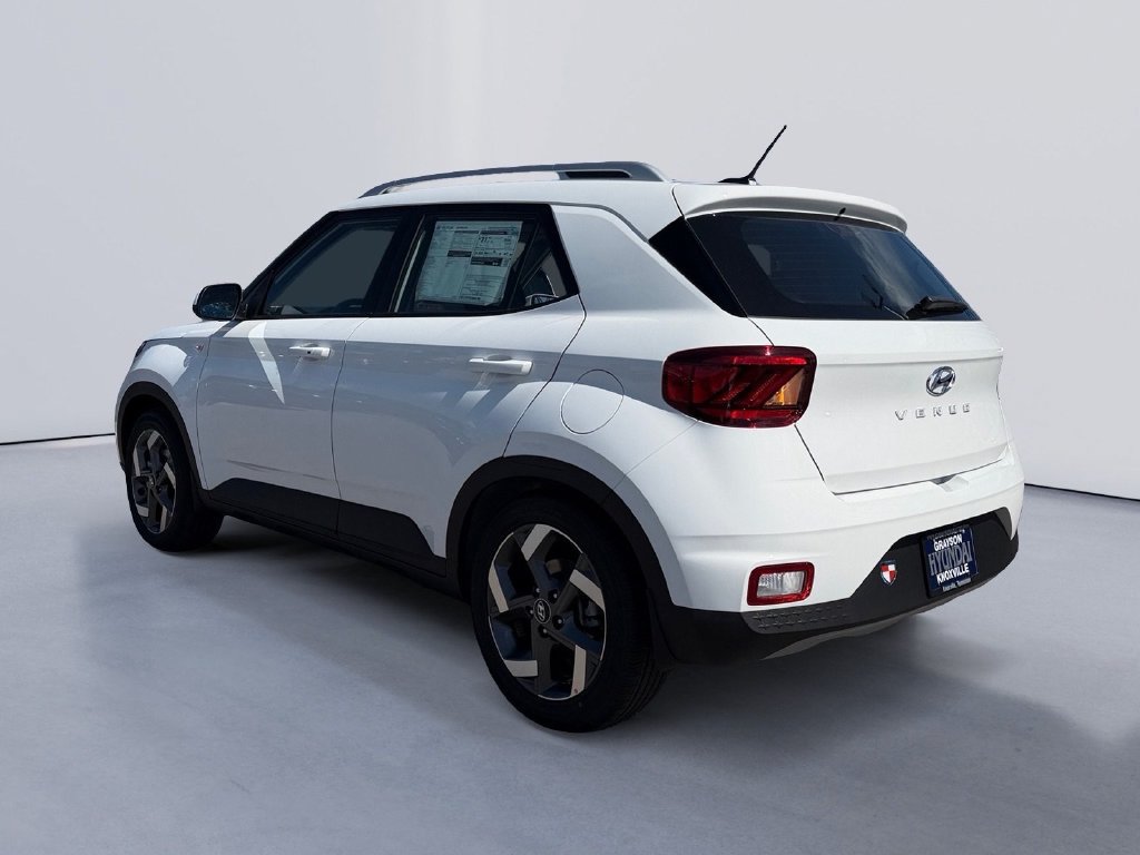 New 2026 Hyundai Venue SEL FWD image 5