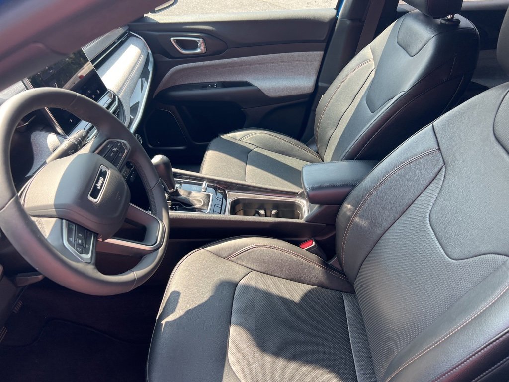 New 2023 Jeep Compass Latitude w/ Sun and Sound Group image 2