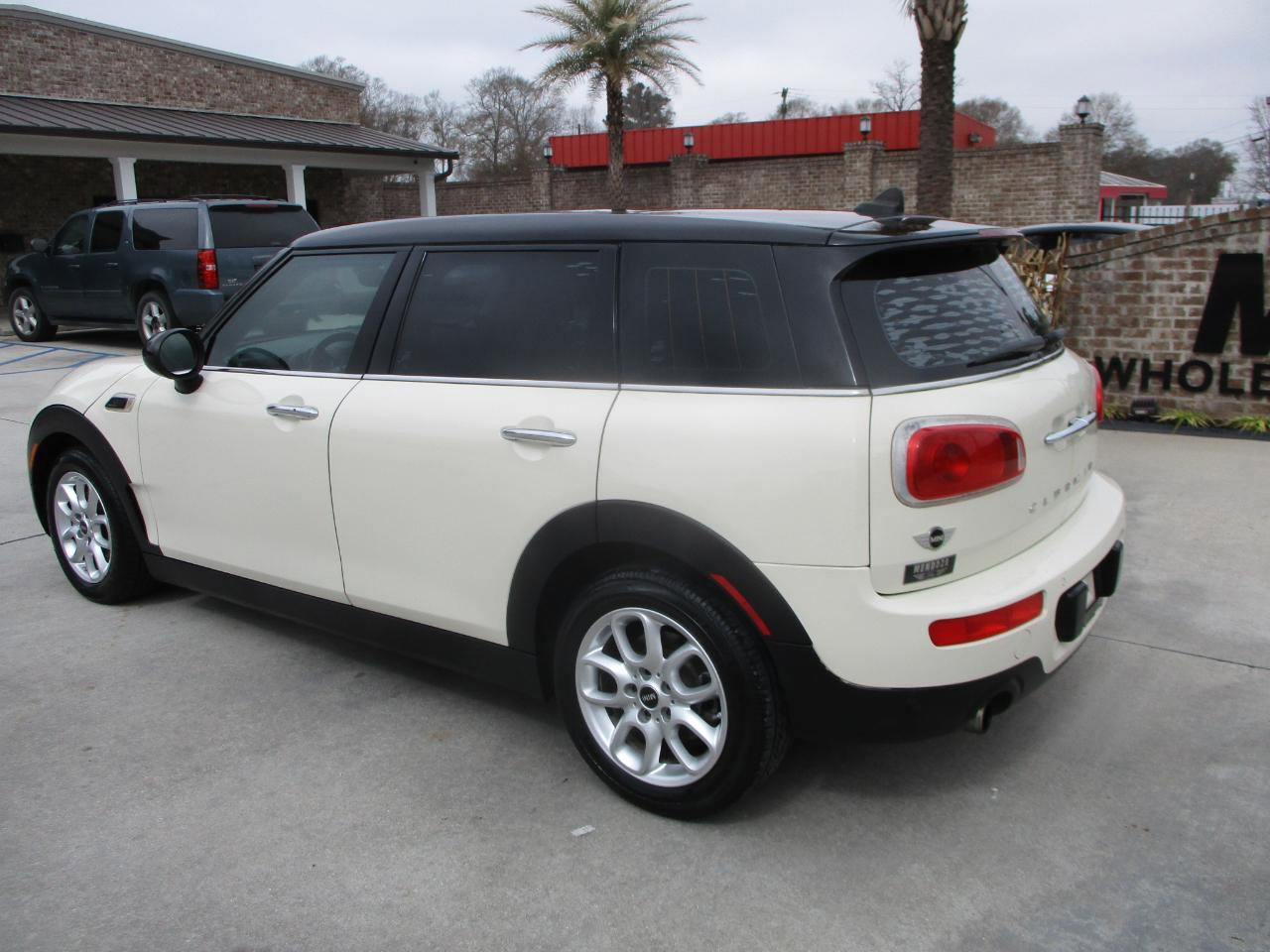 Used 2016 MINI Cooper Clubman image 19