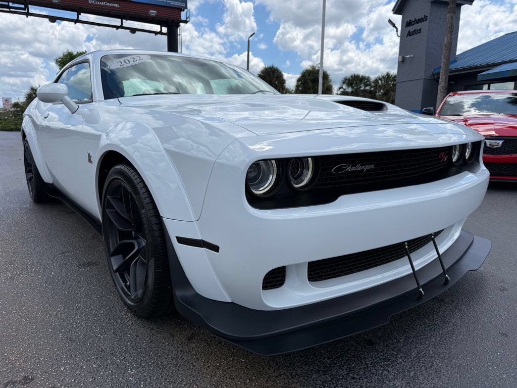 Used 2022 Dodge Challenger R/T Scat Pack RWD image 3