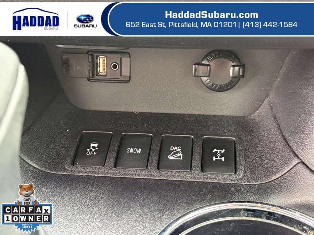 Used 2016 Toyota Highlander Plus AWD/4WD image 30