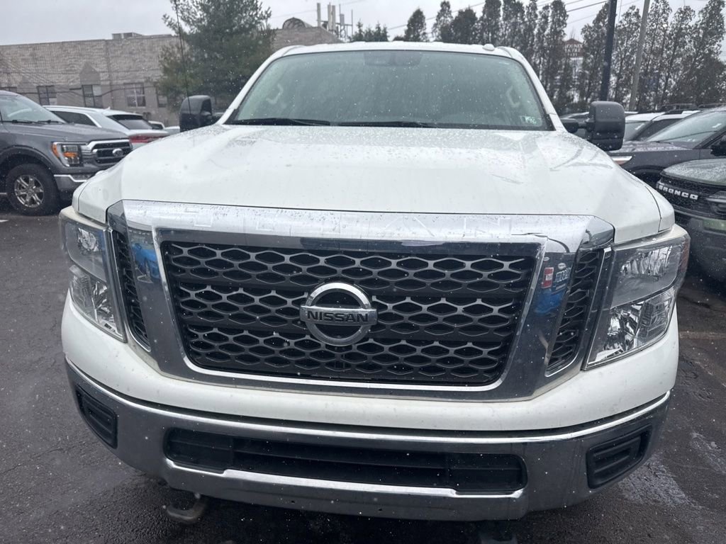 Used 2017 Nissan Titan SV image 2