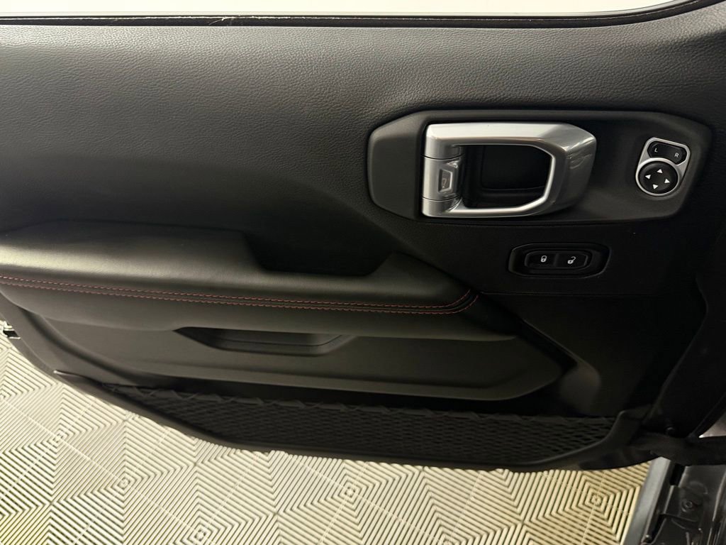 Certified 2025 Jeep Wrangler Unlimited Rubicon image 25