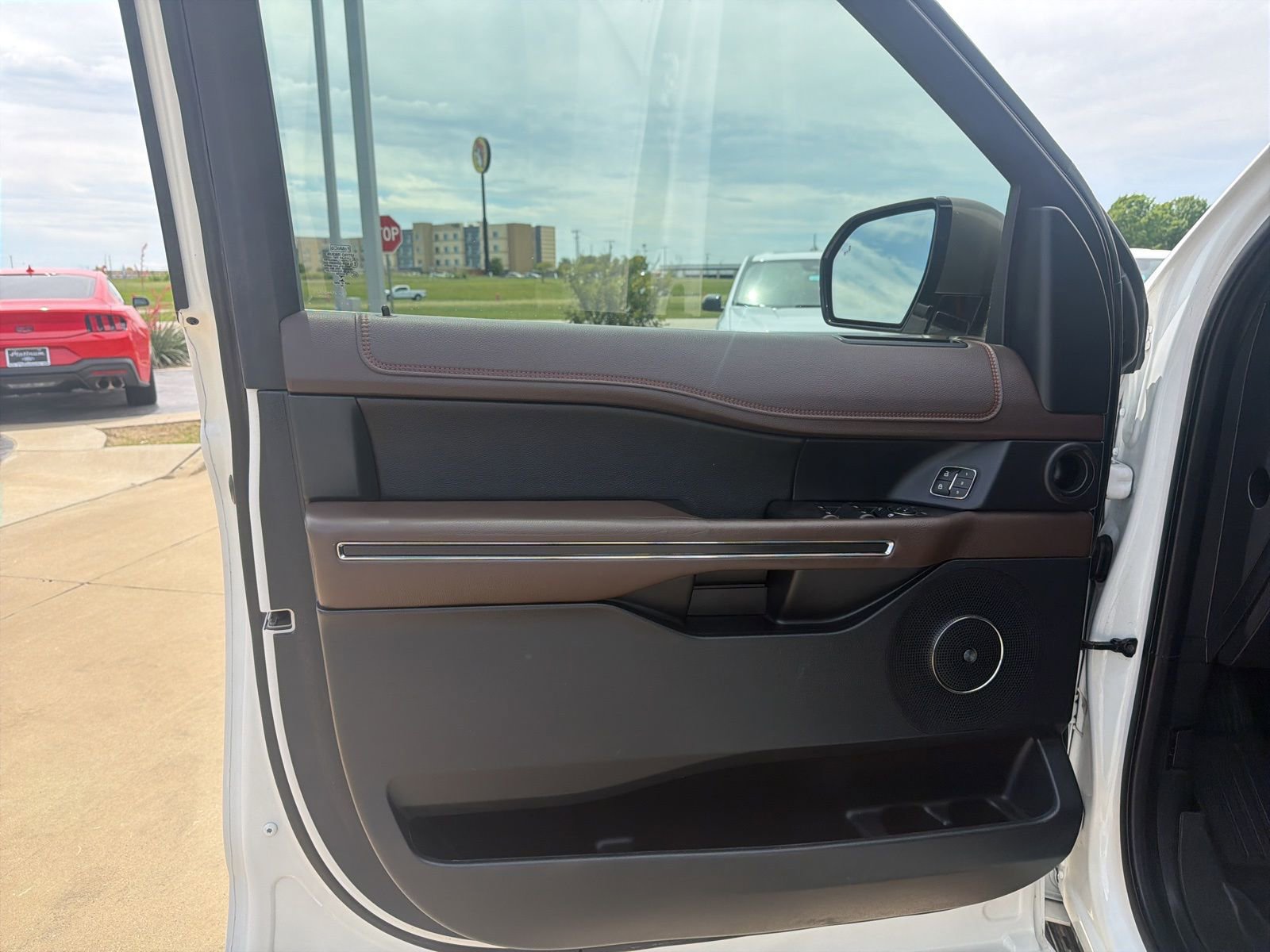 Used 2020 Ford Expedition Max King Ranch w/ Cargo Package image 13