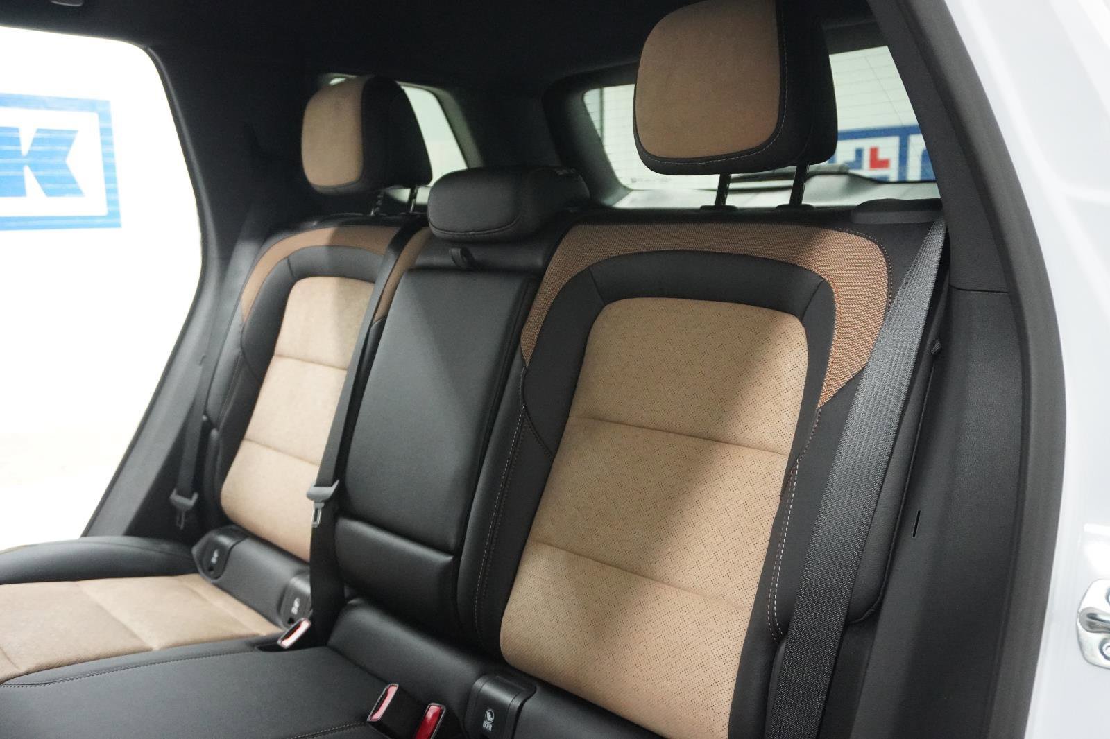 New 2026 Chevrolet Equinox ACTIV w/ Convenience Package III image 43
