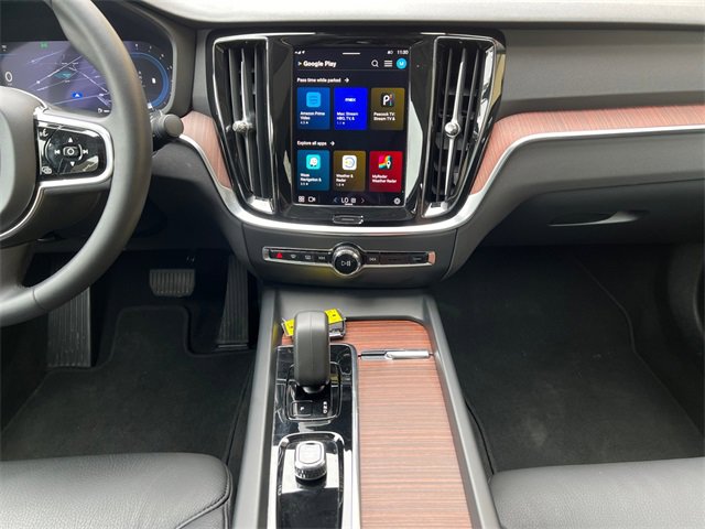 Used 2024 Volvo S60 B5 Plus image 11