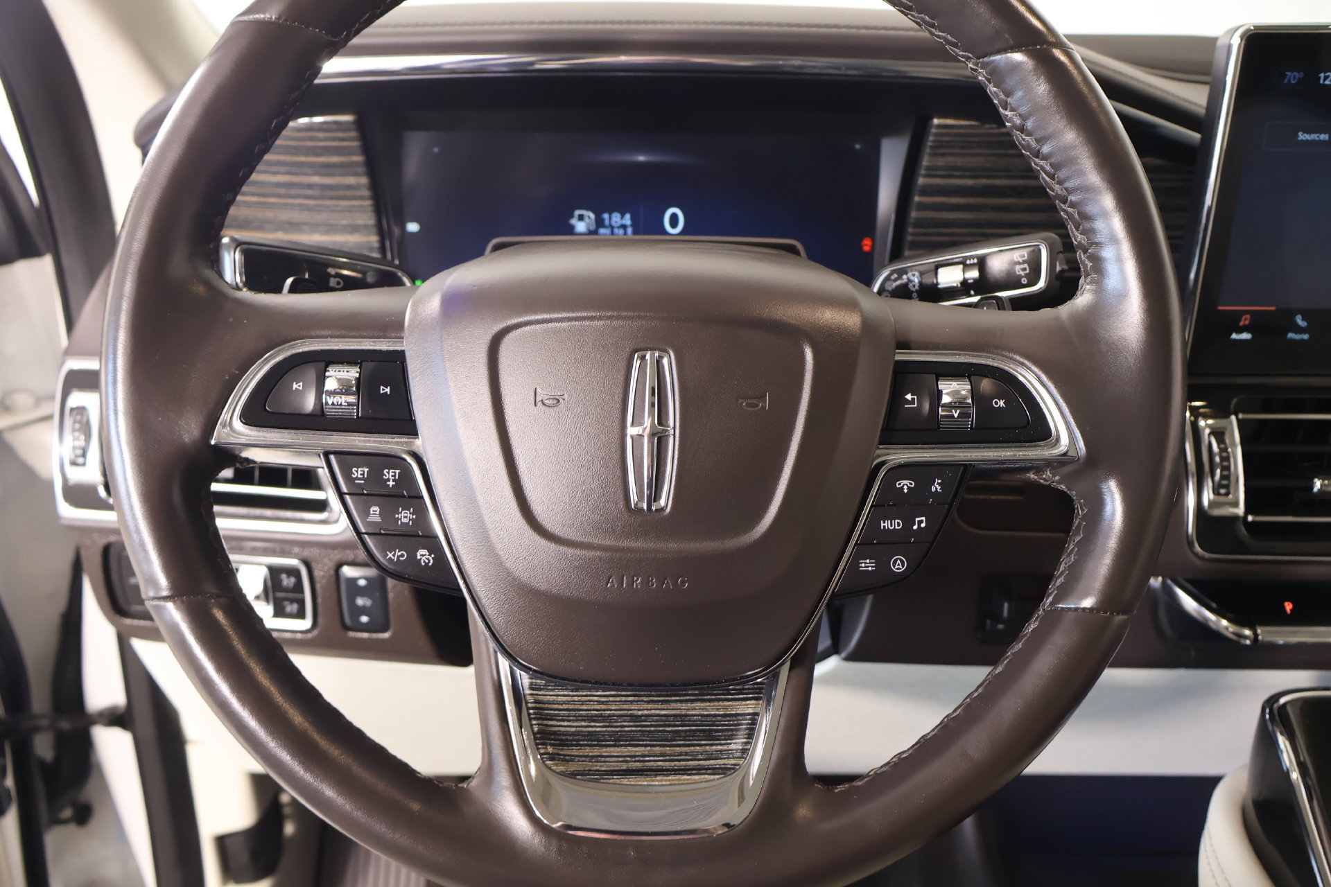 Used 2024 Lincoln Navigator Black Label AWD/4WD image 3