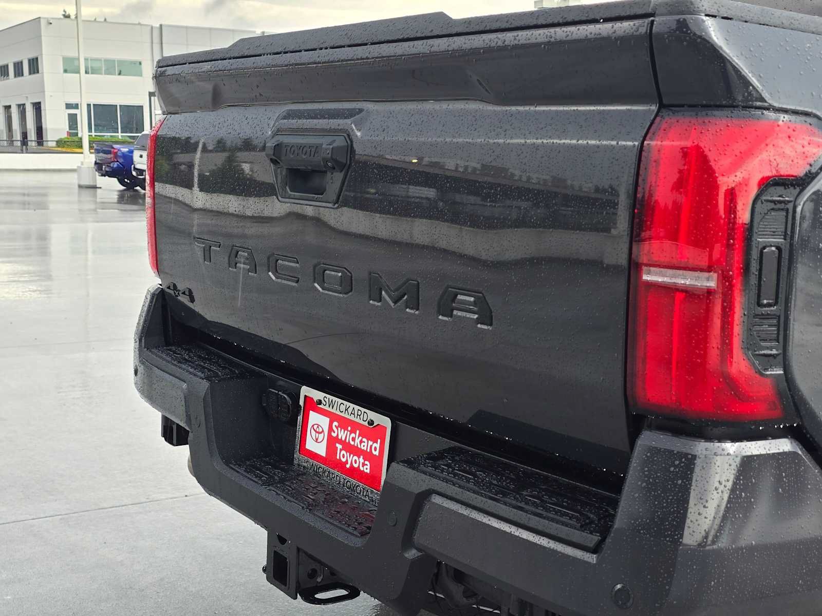 Used 2024 Toyota Tacoma TRD Off-Road w/ TRD Off Road Premium Package AWD/4WD image 14