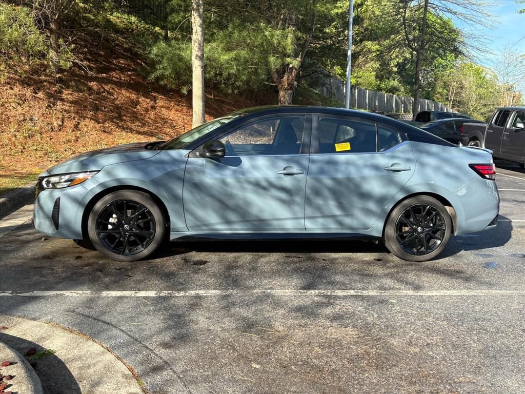 Used 2025 Nissan Sentra SR w/ Midnight Edition FWD image 4