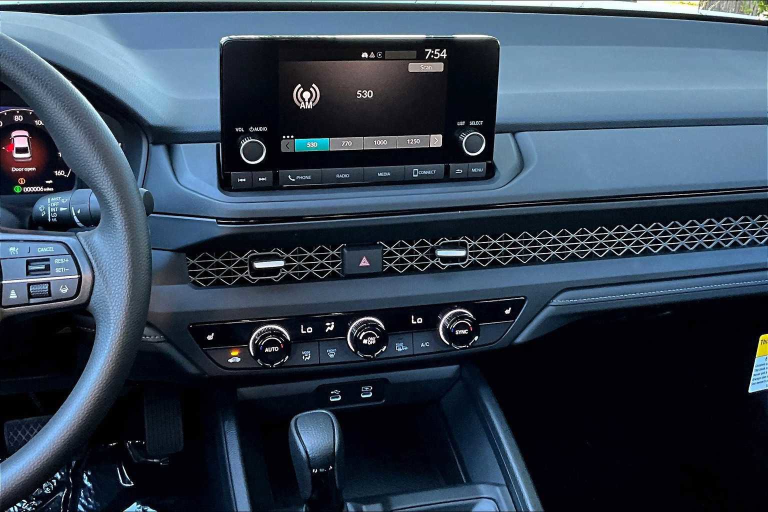 New 2025 Honda Accord SE image 6