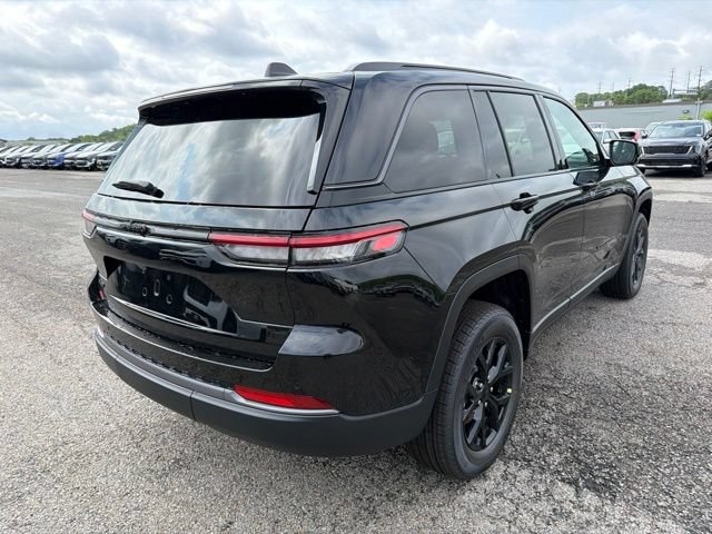 New 2026 Jeep Grand Cherokee Altitude AWD/4WD image 3