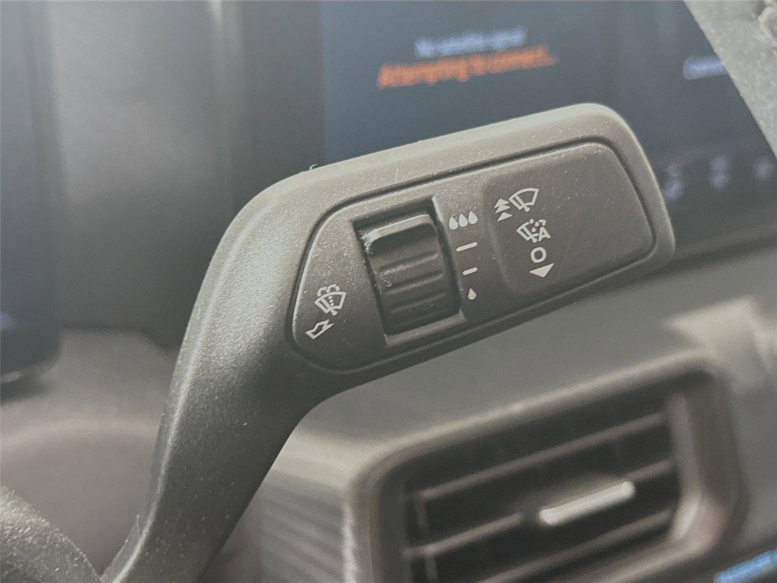 Used 2024 Ford Mustang Coupe image 4