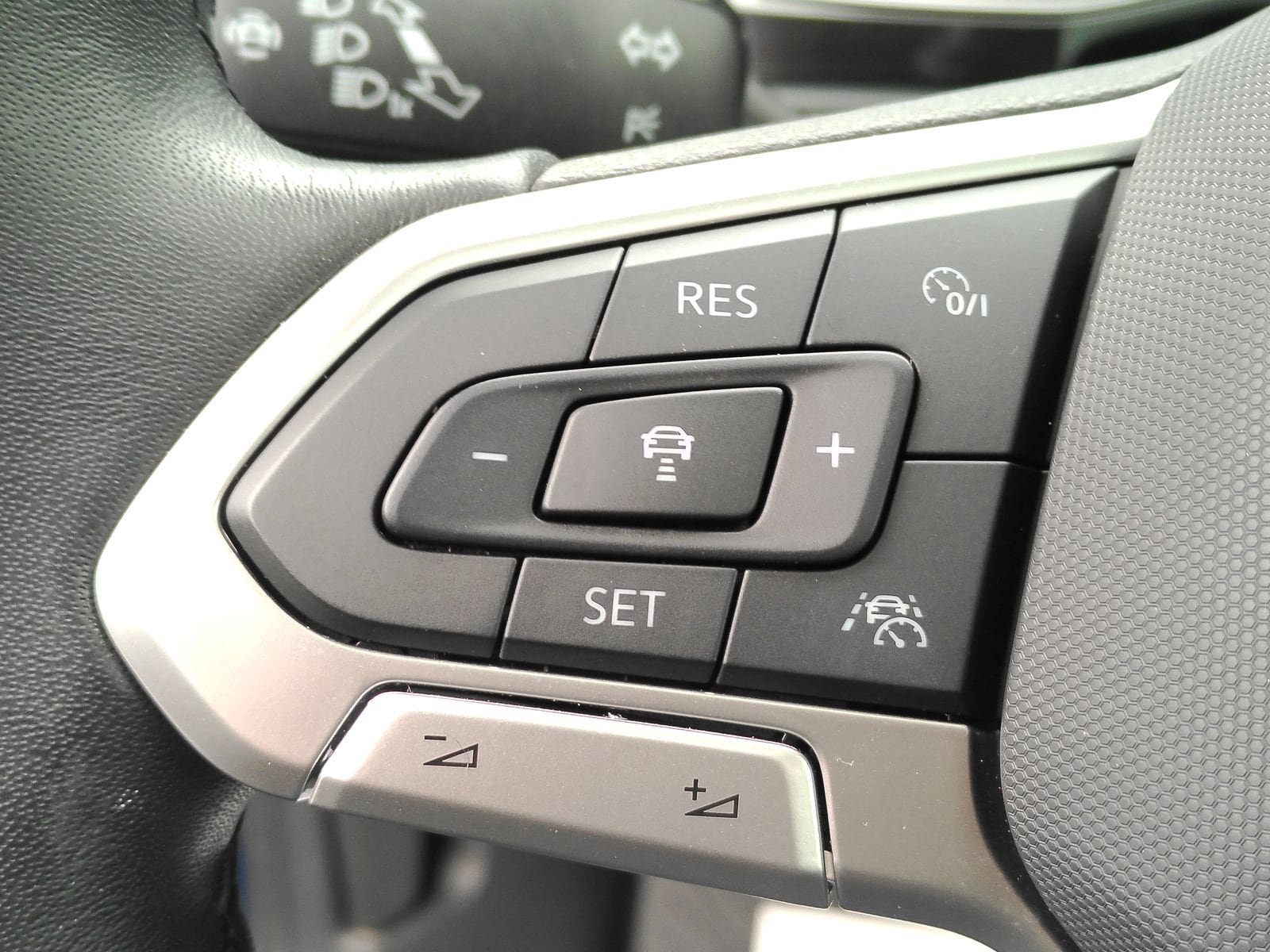 Used 2024 Volkswagen Jetta SEL FWD image 23